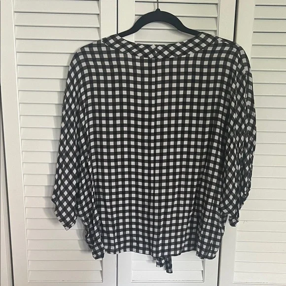 Express Black and White Checkered Blouse - Picture 2 of 4
